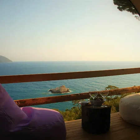 Camping Cosmos Lounge